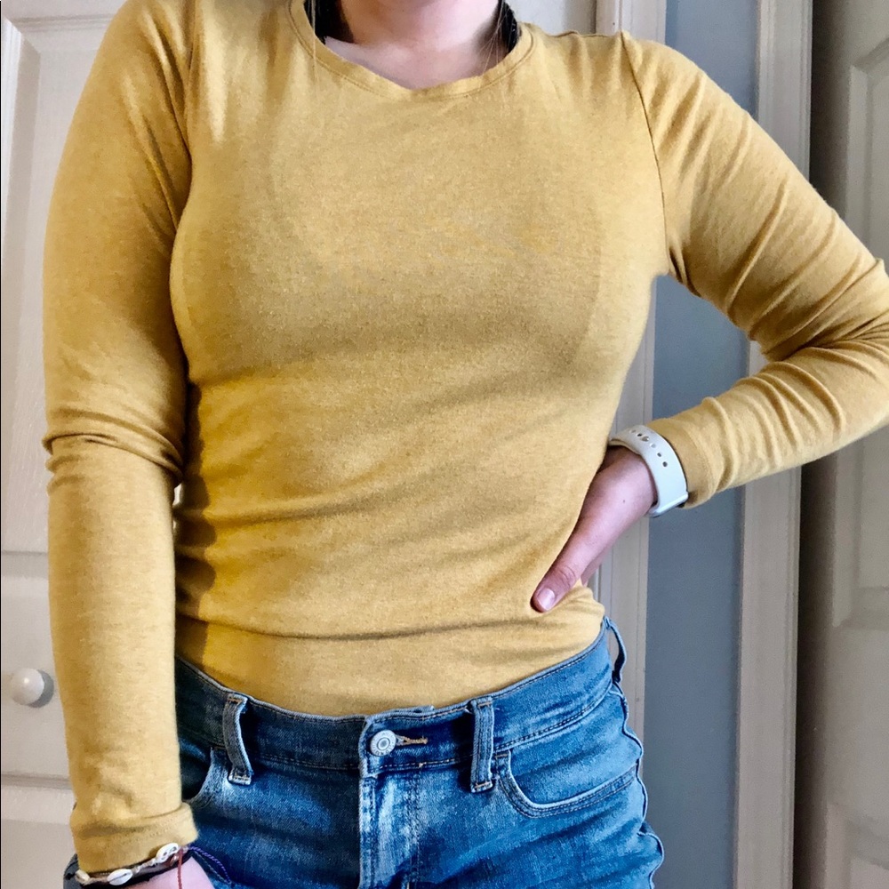 yellow long sleeve tee